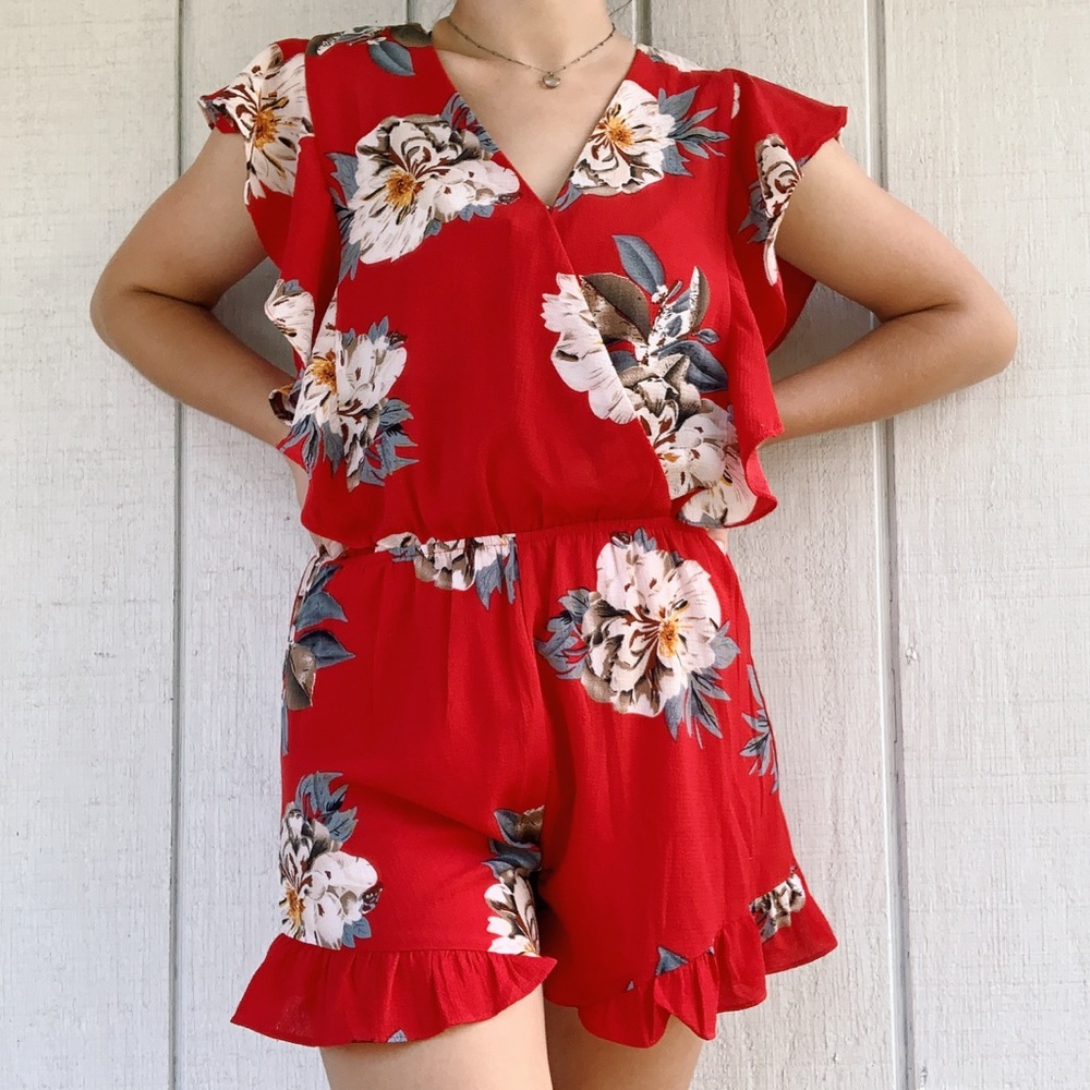 Floral Umgee romper NWOT
